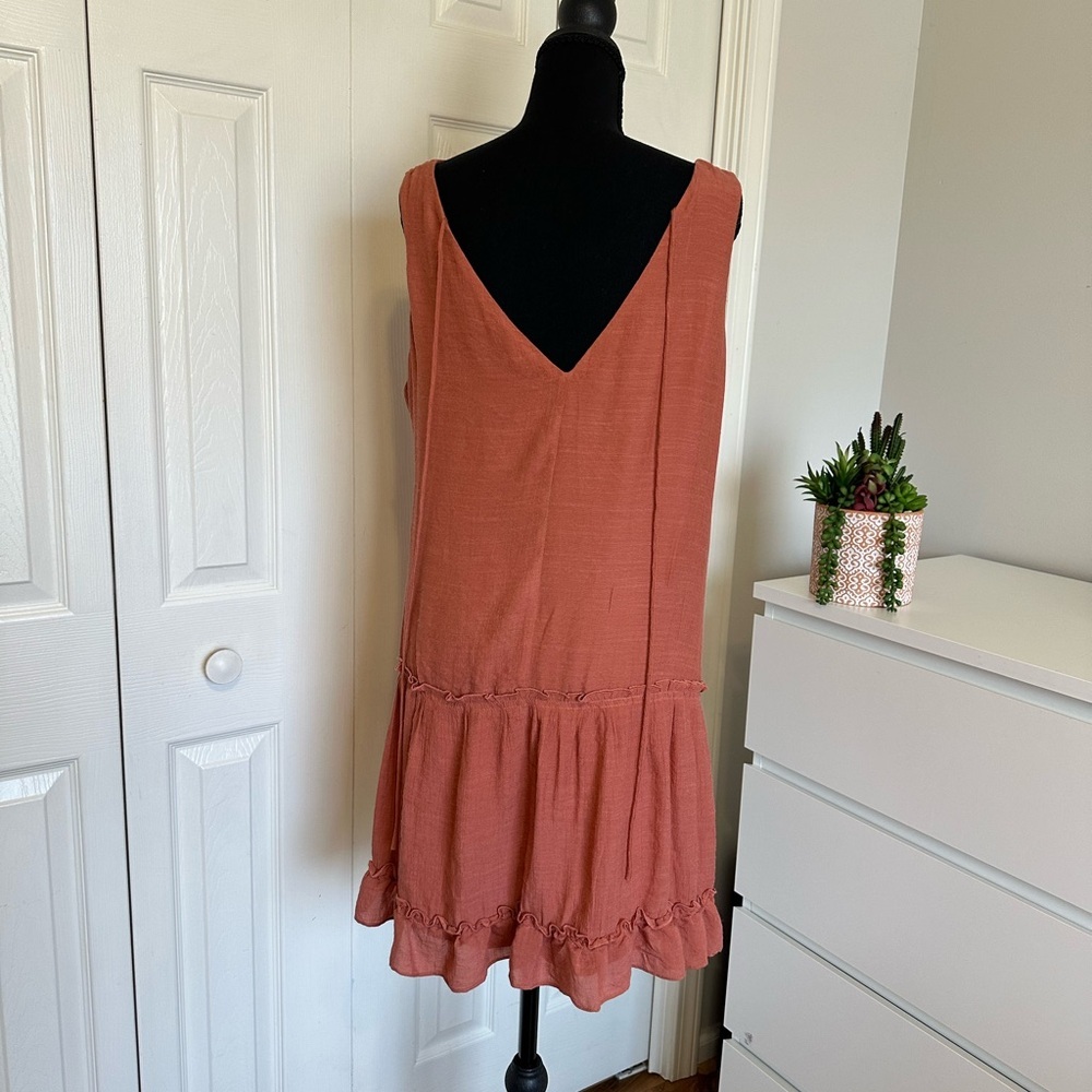 Babydoll Tiered Mini Dress Rust large - Picture 3 of 11